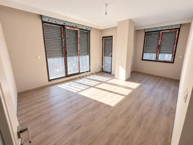 Küçükyalı, Maltepe içerisinde kiralık mülk