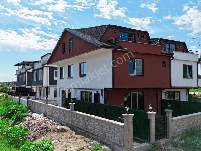 Karasu içerisinde satılık Villa