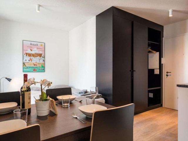 Studio mieten in Einigen, Zürich
