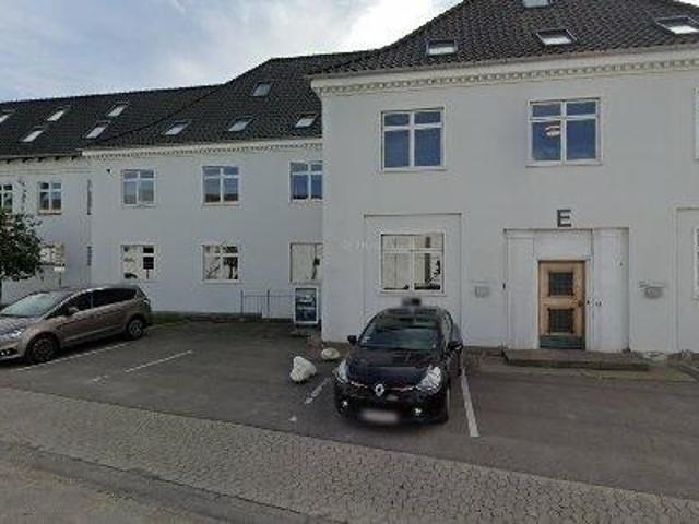 Erhvervsejendom til leje i Brøndby