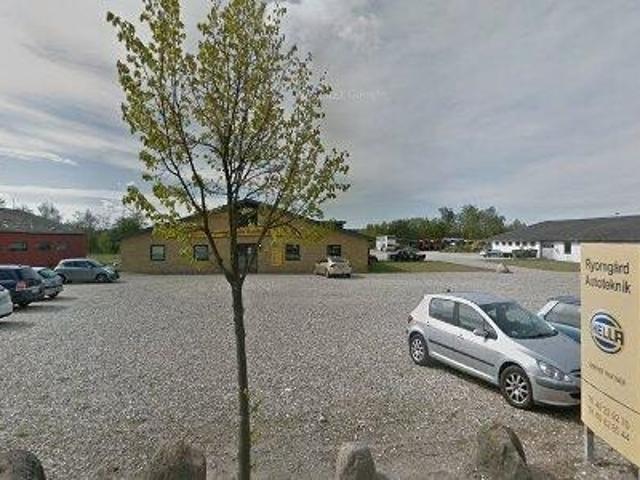 Erhvervsejendom til leje i Ryomgård