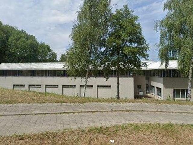 Bedrijfspand te huur in Zeswegen, Heerlen