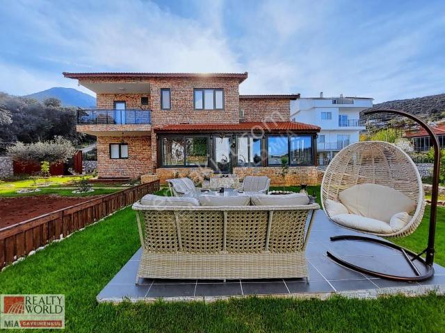 Geyikbayırı Mahallesi, Konyaalti içerisinde satılık Villa