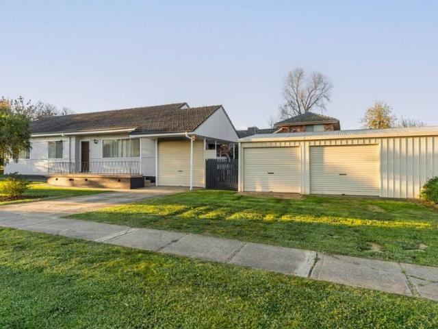 House for rent in Kooringal, Wagga Wagga City Council