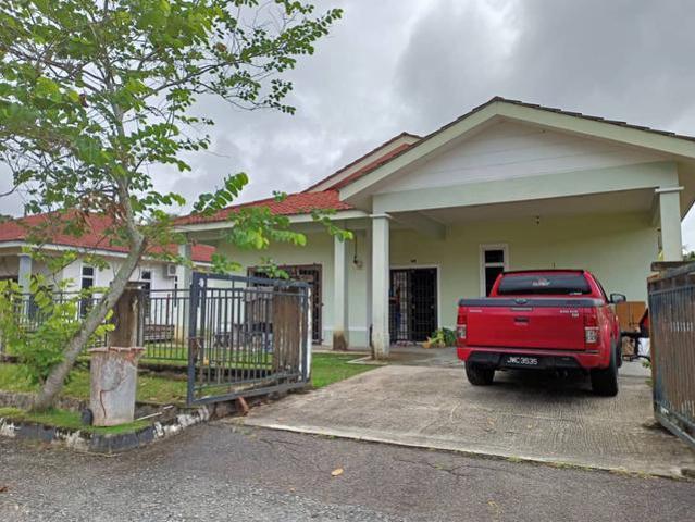 Bungalow for sale in Kluang, Johor