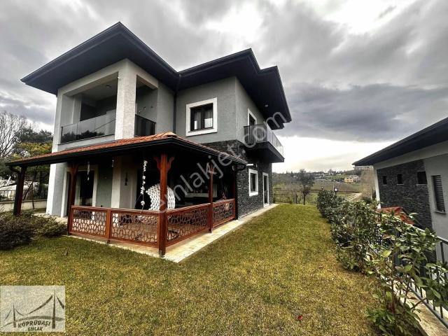 Yalova içerisinde satılık Villa