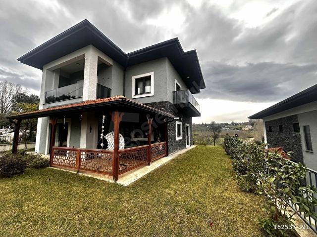 Yalova içerisinde satılık Villa