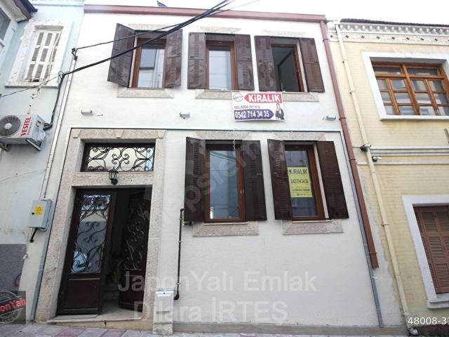 Küçükyalı, Konak içerisinde satılık Kösk