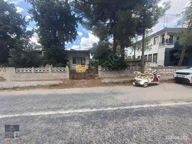Bozova, Korkuteli içerisinde satılık Dükkan
