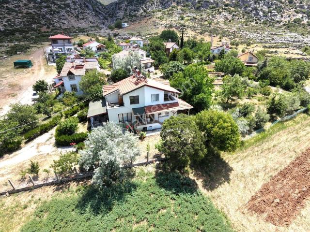 Korkuteli, Antalya içerisinde satılık Villa