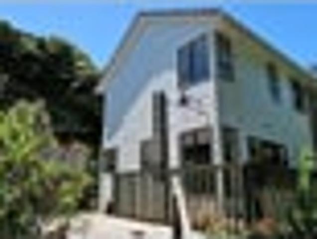 Townhouse for rent in Days Bay, Wellington