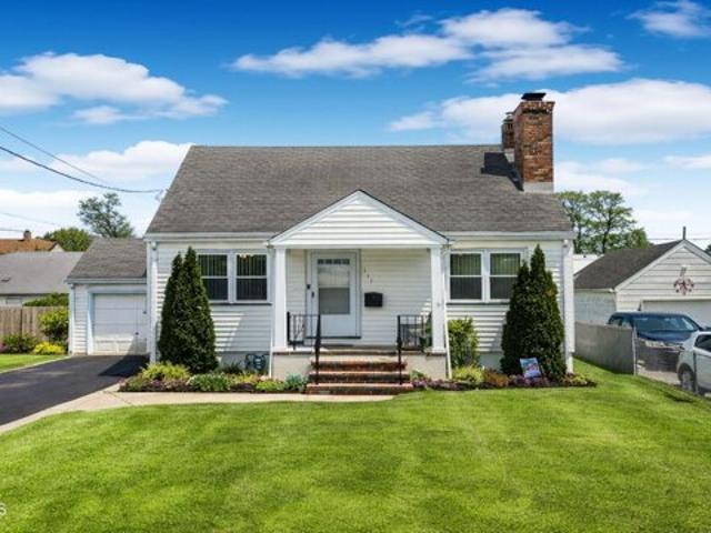 House for sale in South Plainfield, New Jersey
