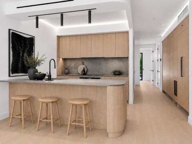 Condo for sale in Arverne, New York