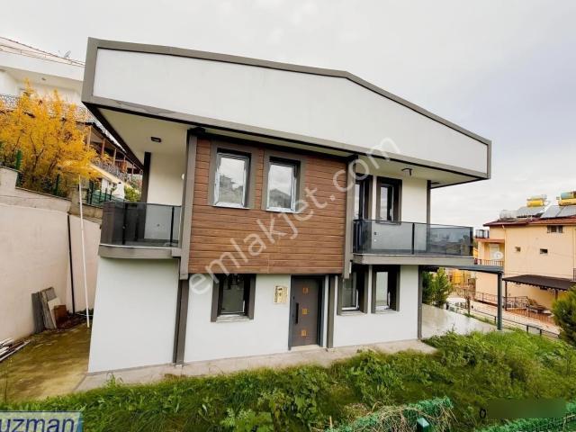 Kuşadasi, Aydin içerisinde satılık Villa