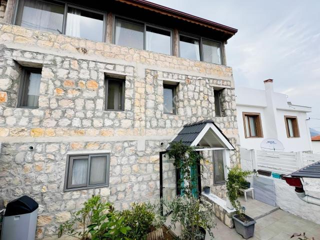 Kösedere Mahallesi, Karaburun içerisinde satılık Villa