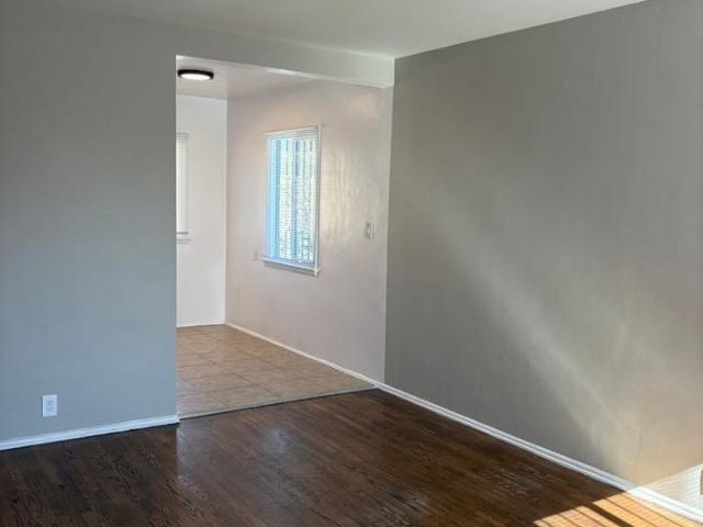 Apartment for rent in Canoga Park, California