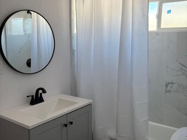 Apartment for rent in Canoga Park, California