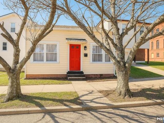 House for sale in Passaic, New Jersey