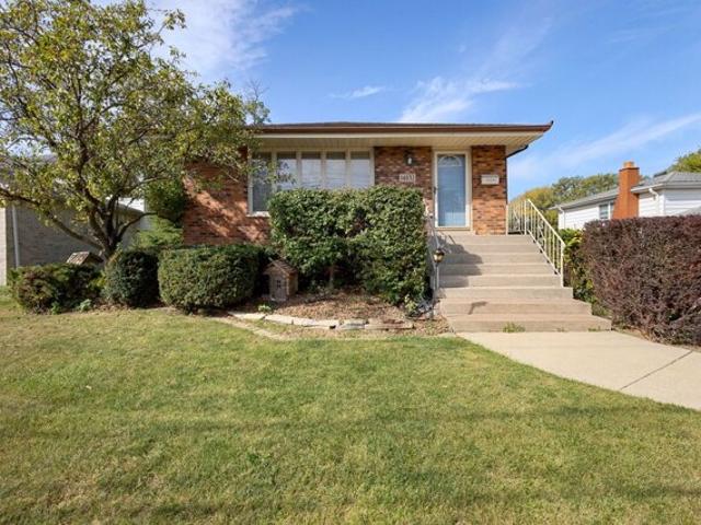 House for sale in Midlothian, Illinois