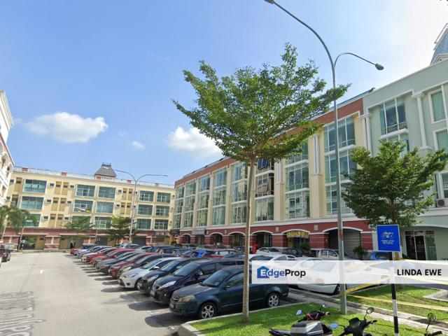 Shop for rent in Kajang, Langat
