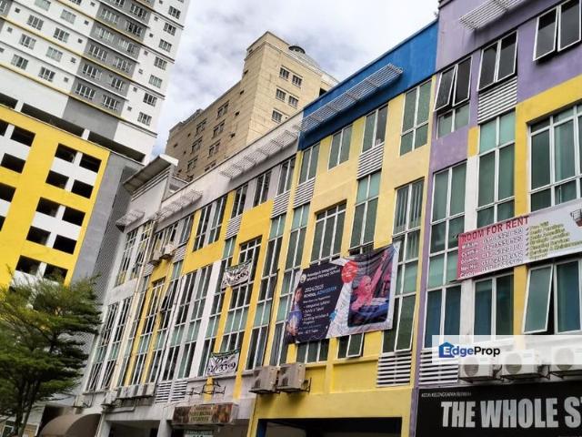 Shop for sale in Petaling Jaya, Petaling