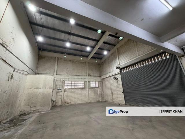 Warehouse for rent in Petaling Jaya, Petaling