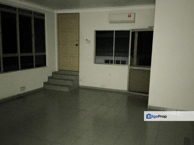 Warehouse for rent in Petaling, Damansara Damai