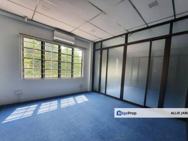 Shop for rent in Petaling, Damansara Damai