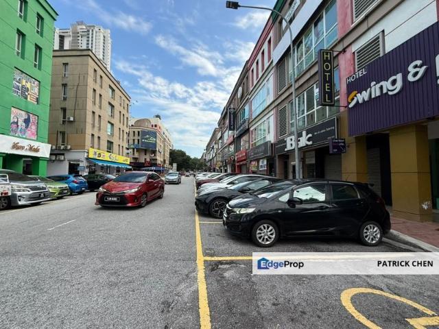 Shop for rent in Petaling, Damansara Damai