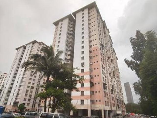 Flat for sale in Petaling, Damansara Damai