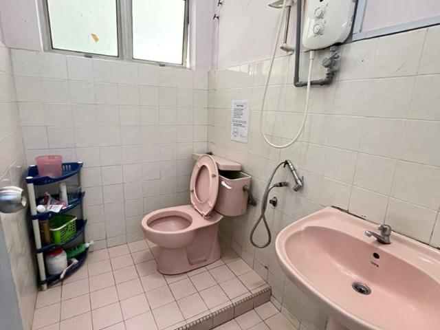 Room for rent in Petaling, Damansara Damai