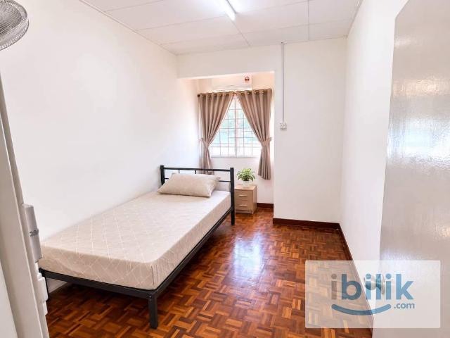 Room for rent in Petaling, Damansara Damai