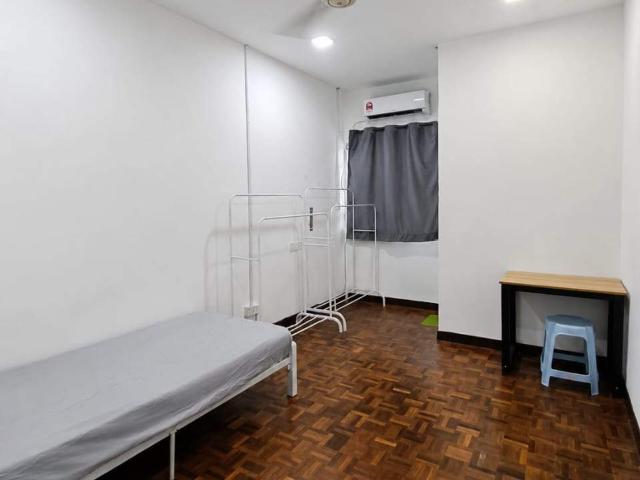 Room for rent in Petaling, Damansara Damai