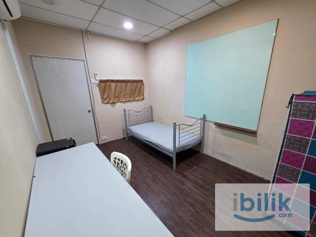 Room for rent in Petaling, Damansara Damai