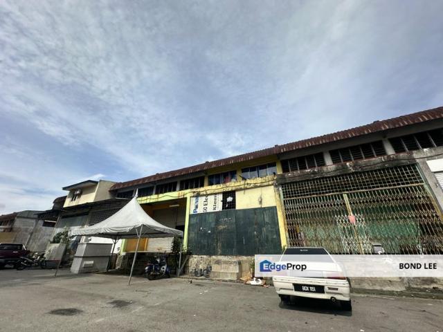 Warehouse for rent in Kota Damansara, Petaling Jaya