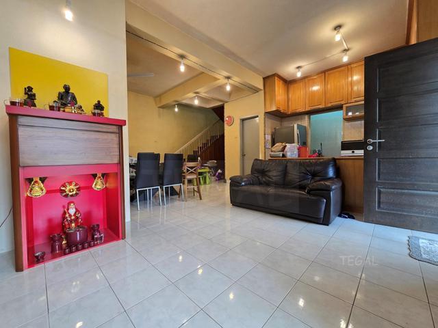 Townhouse for sale in Seksyen 31, Shah Alam