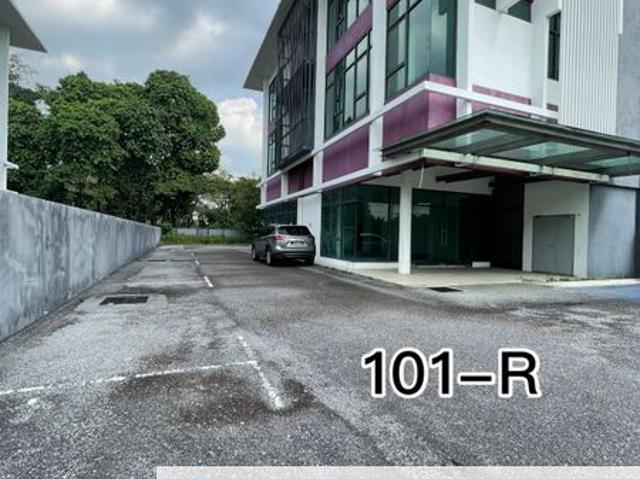 Shop for sale in Petaling, Alam Impian