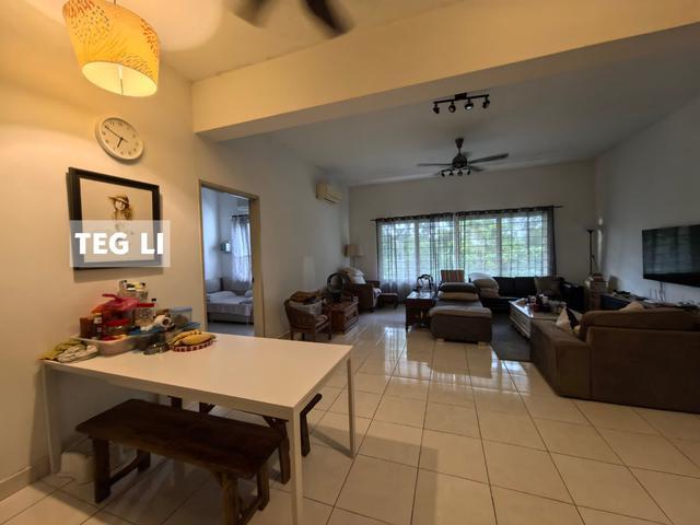 Townhouse for sale in Alam Impian, Selangor