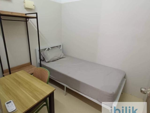 Room for rent in Petaling, Alam Impian