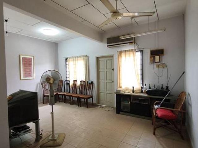 Townhouse for sale in Malaka
