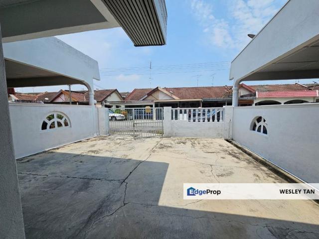House for sale in Malaka