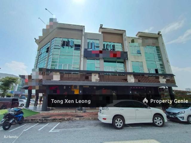 Shop for rent in Malaka