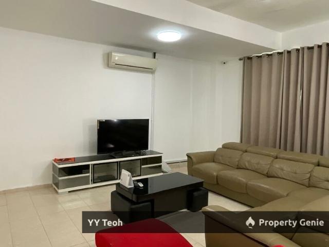 Terraced House for sale in Malaka