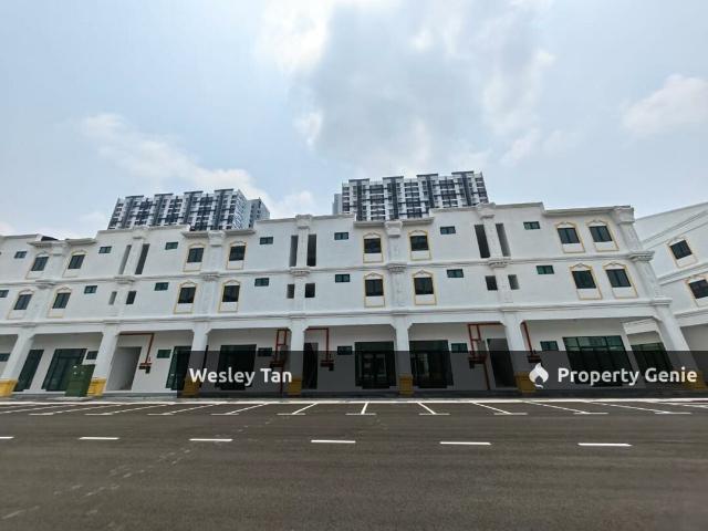 Shop Office for rent in Malaka