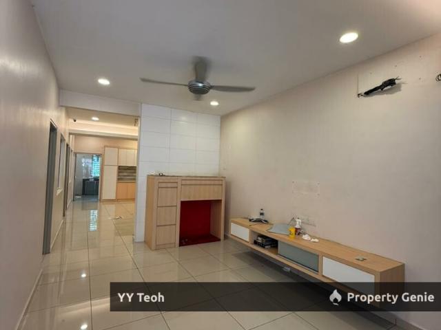 Terraced House for sale in Malaka