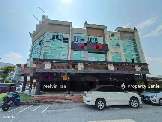 Shop for rent in Malaka