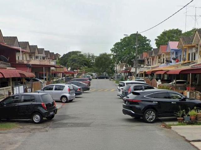 Townhouse for sale in Malaka