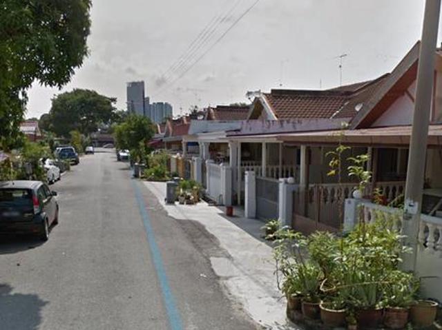 Townhouse for sale in Malaka