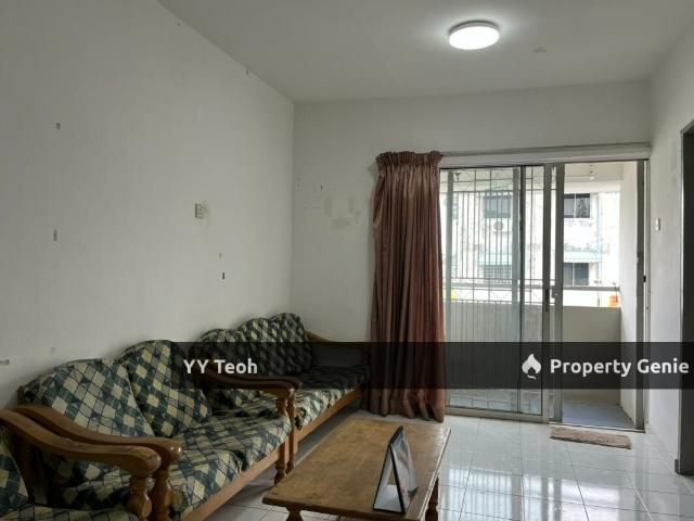 Apartment for sale in Malaka