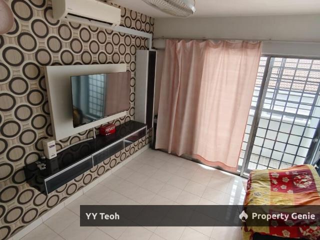 Apartment for sale in Malaka